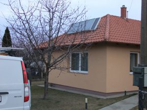 Napkollektoros rendszer családi házon